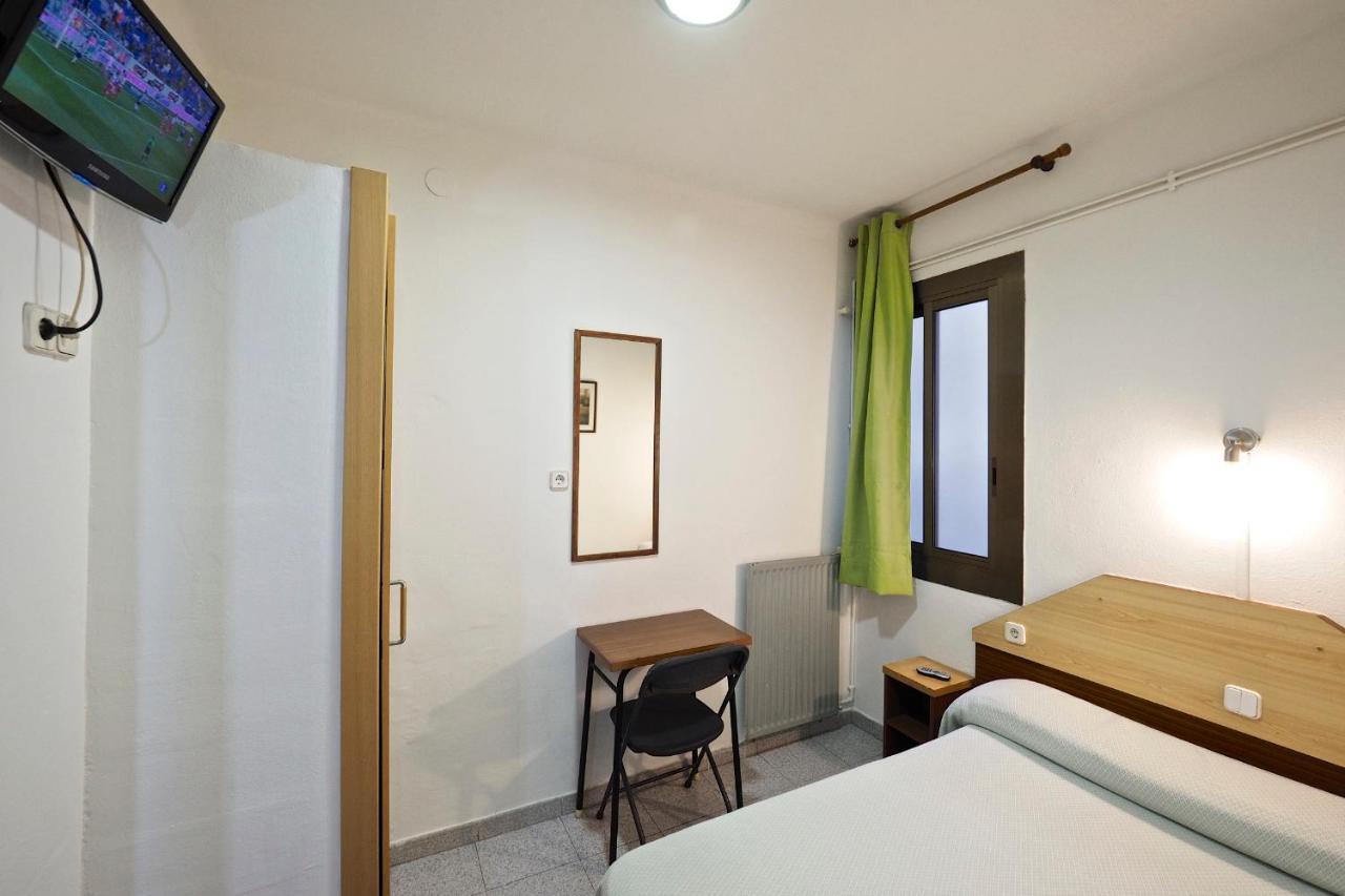 Hostal Ballestero Barcelona Exterior photo