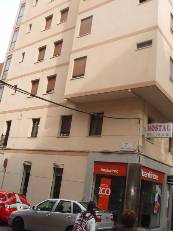 Hostal Ballestero Barcelona Exterior photo